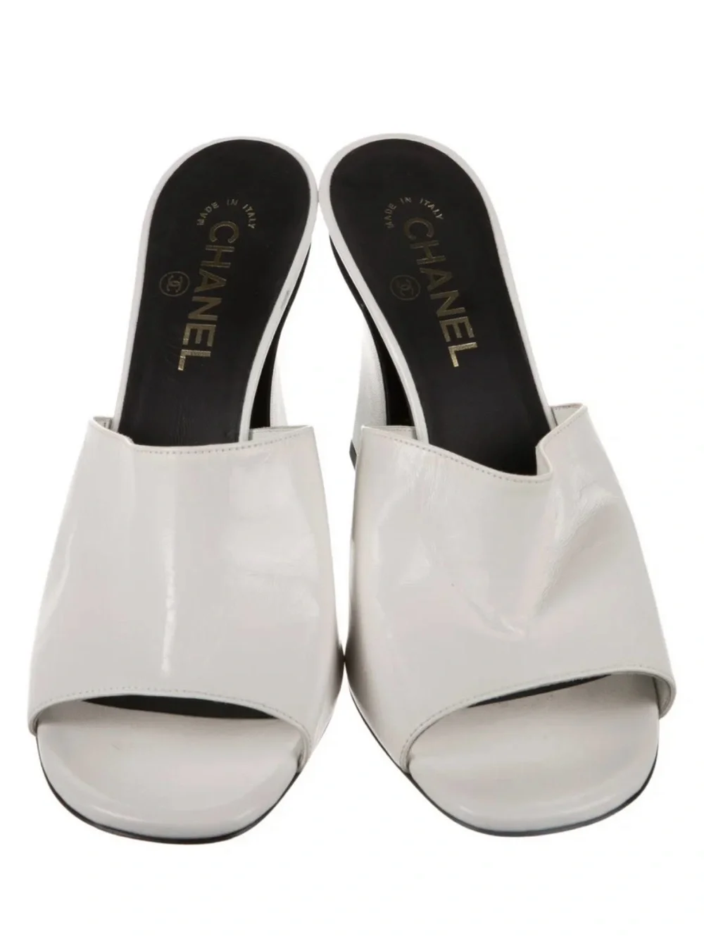 CHANEL White Patent Leather Open-Toe Slide Mules